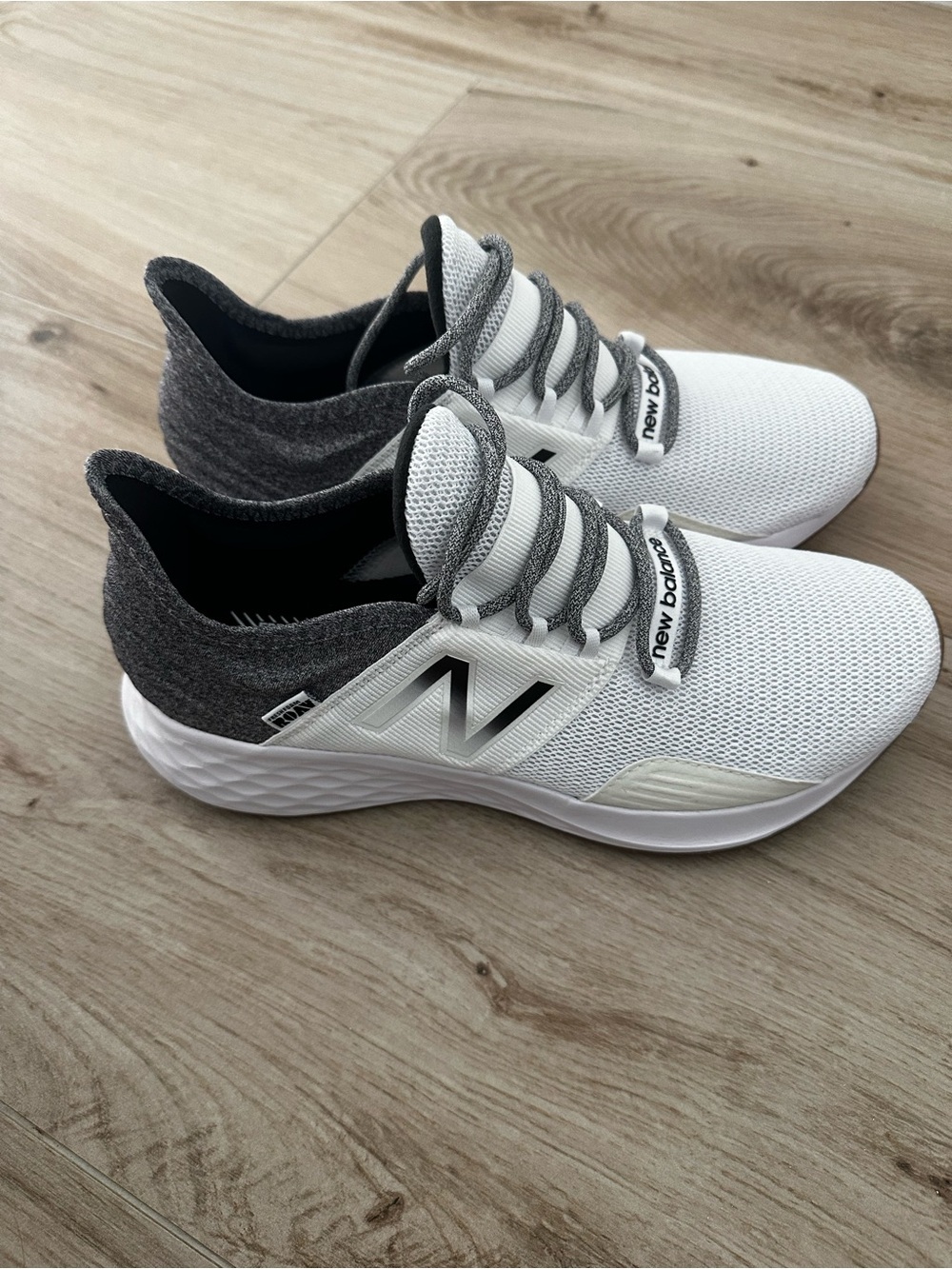 New Balance Women’s Fresh Foam Roav V1 Shoes, size 10.